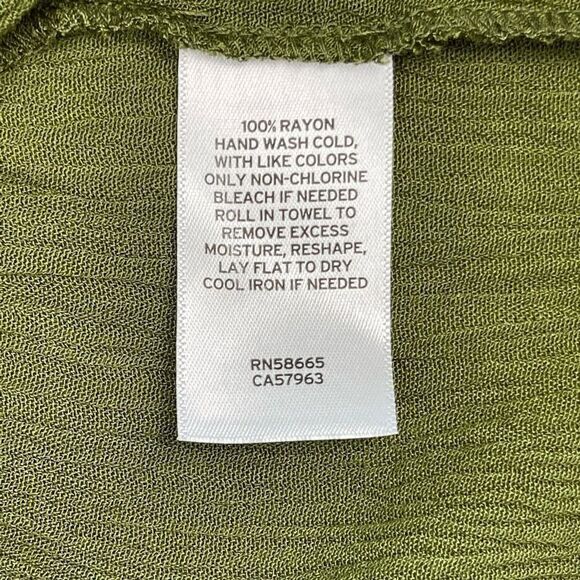 Abound Women's Olive Green Elastic Waist Crepe Lightweight Shorts Size 2X NWT - Picture 9 of 9